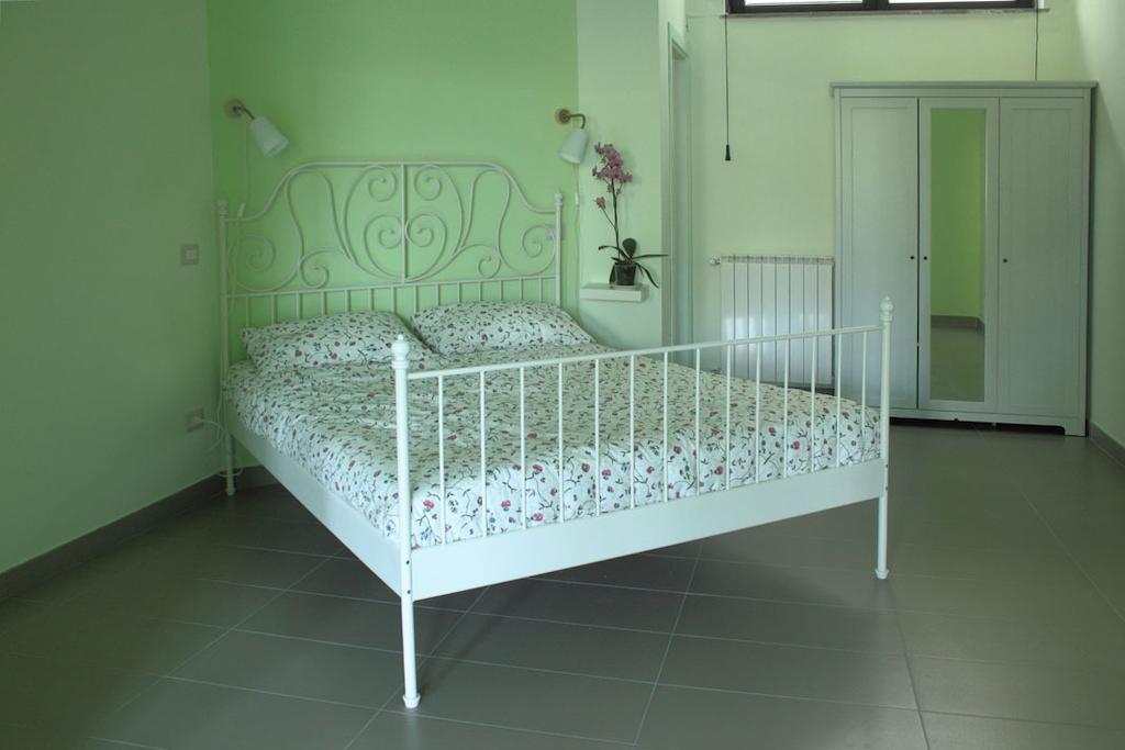 Etna Holiday Home Nicolosi Δωμάτιο φωτογραφία